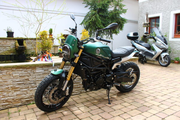 Benelli Leoncino 800 Trail - Obrázek 9