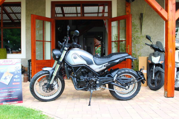 Benelli Leoncino 500 Trail - Obrázek 9
