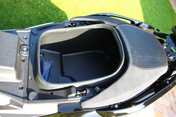 Kymco Xciting VS 400i ABS Limited edition - Obrázek 9