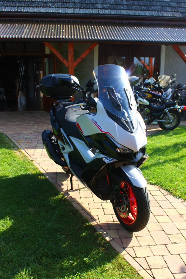 Kymco Xciting VS 400i ABS Limited edition - Obrázek 18