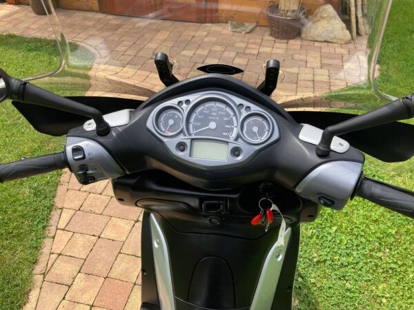 Yamaha X-City 250 - Image 8