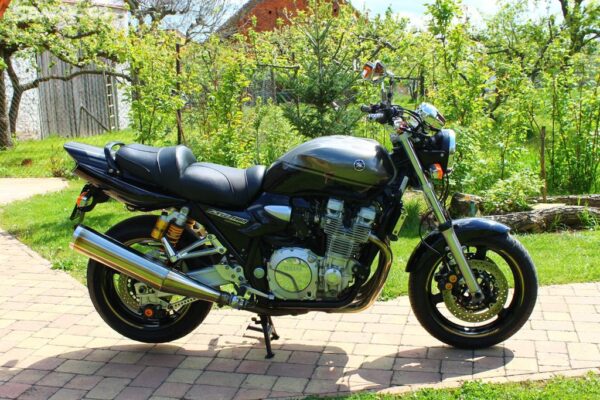 Yamaha XJR 1300