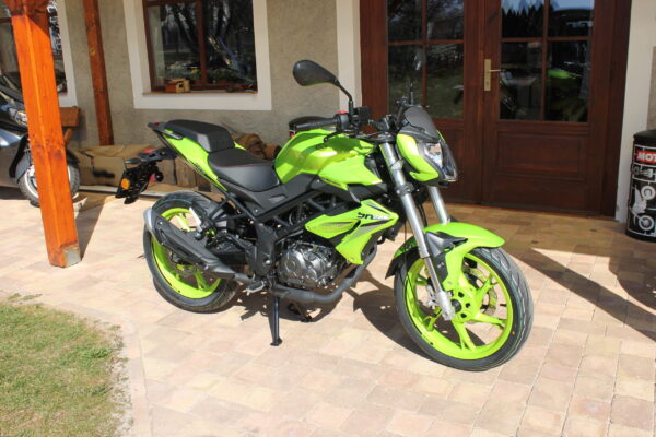 Benelli BN125