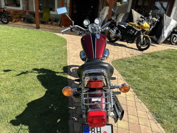 Yamaha XV750 Virago - Image 12