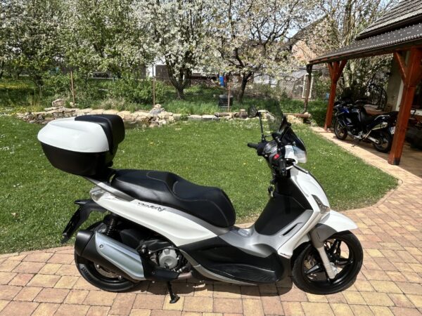 Piaggio Beverly 350 - Obrázek 3