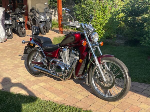 Suzuki VS 800GL Intruder - Image 2