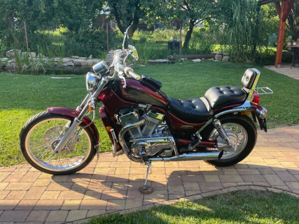 Suzuki VS 800GL Intruder - Image 4