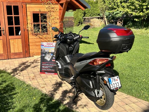 Yamaha X-Max Tech Max 300 ABS - Image 9