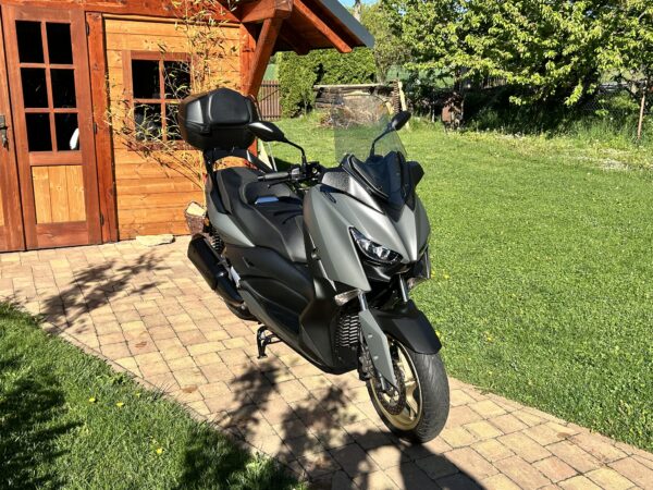 Yamaha X-Max Tech Max 300 ABS - Image 2