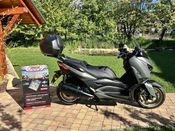 Yamaha X-Max Tech Max 300 ABS - Image 4
