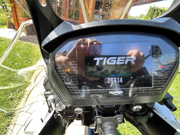 Triumph Tiger 800 XCX - Image 10