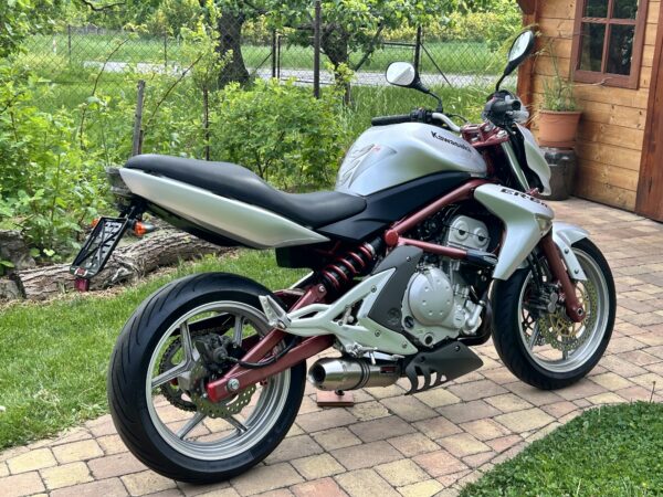 Kawasaki ER-6N - Image 8