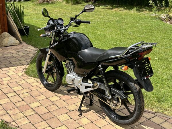 Yamaha YBR125 - Image 4
