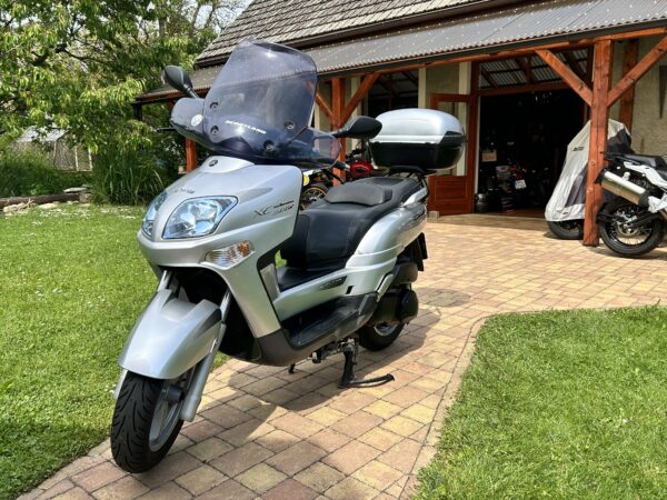 Yamaha Versity 300