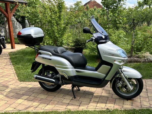 Yamaha Versity 300 - Image 7