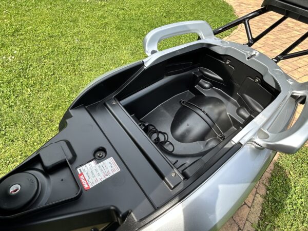 Yamaha Versity 300 - Image 14