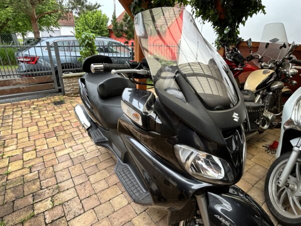 Suzuki Burgman 650 - Image 2
