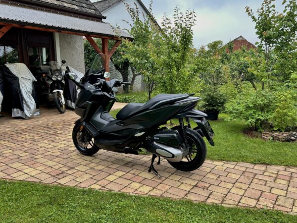 Honda Forza 125 ABS - Obrázek 4