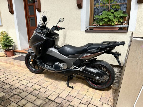 Honda Integra 750 - Image 2