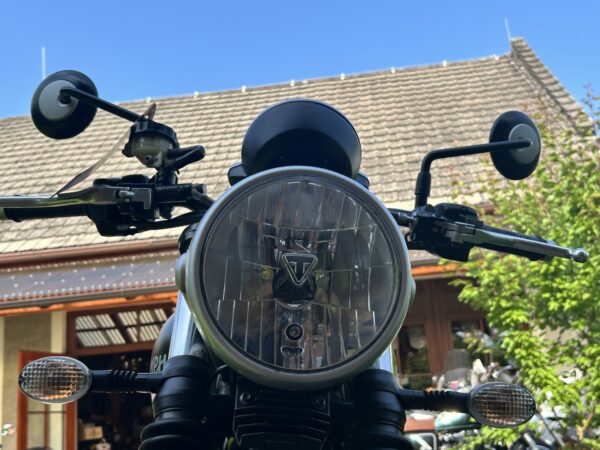 Tirumph Street Twin 900 ABS - Image 6