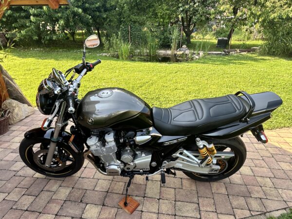 Yamaha XJR 1300 - Image 12