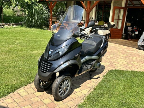 Piaggio MP3 250ie - Image 2