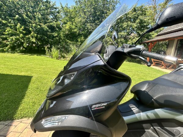 Piaggio MP3 250ie - Image 7