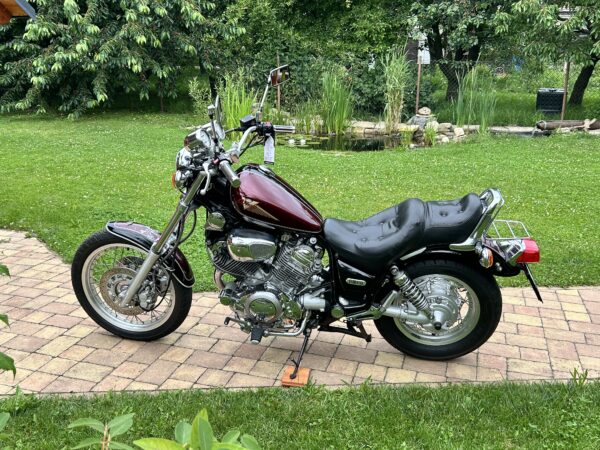 Yamaha XV750 Virago - Image 3