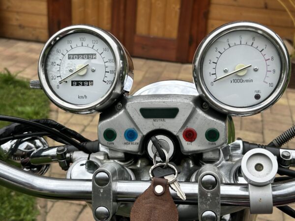 Yamaha XV750 Virago - Image 12