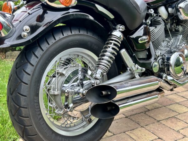 Yamaha XV750 Virago - Image 10
