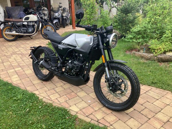 Brixton Crossfire 125 LC ABS - Obrázek 6