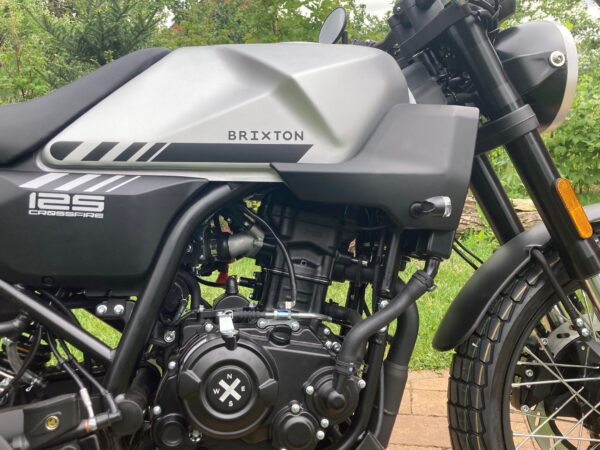 Brixton Crossfire 125 LC ABS - Obrázek 8