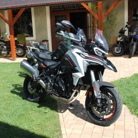 Benelli TRK 702