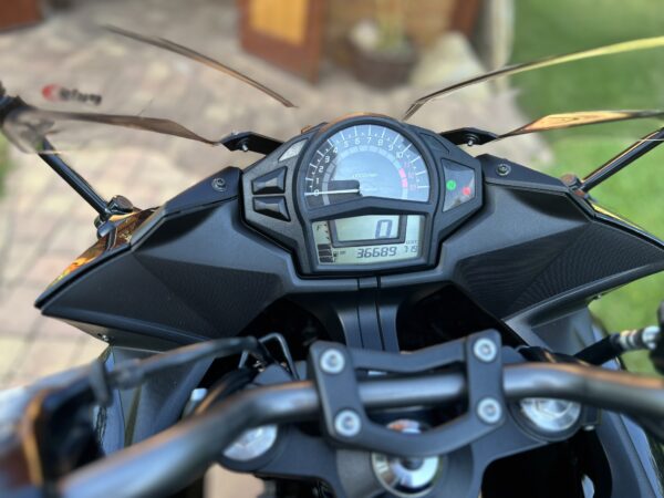 Kawasaki ER-6f - Image 14