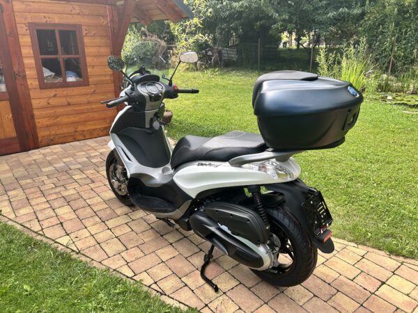 Piaggio Beverly 350 ABS, ASR - Obrázek 4