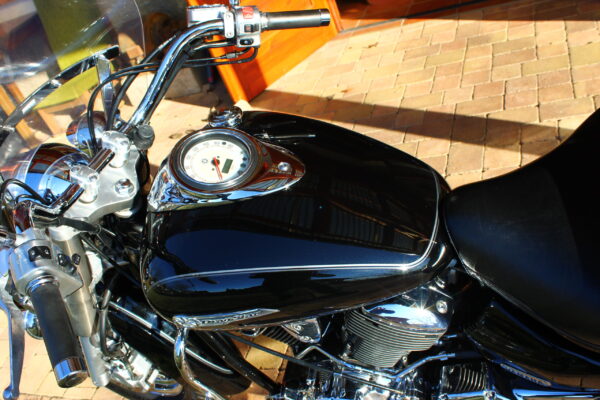 Yamaha XVS 1100 Drag Star Classic - Obrázek 9