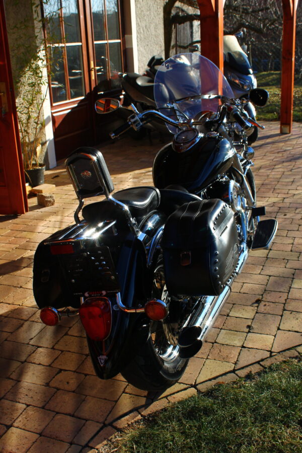 Yamaha XVS 1100 Drag Star Classic - Obrázek 8