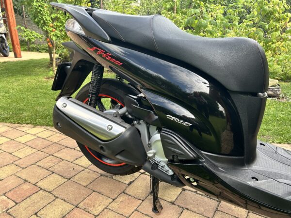 Honda SH 300i ABS - Obrázek 10