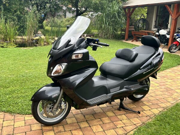 Suzuki AN 650 Brugman Executive ABS - Obrázek 2