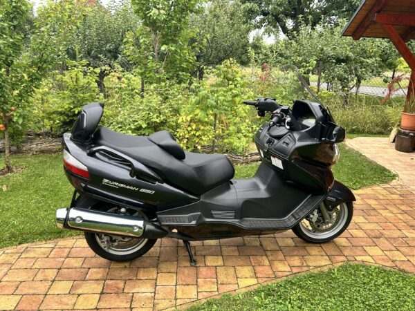 Suzuki AN 650 Brugman Executive ABS - Obrázek 5