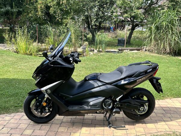Yamaha T-max 530
