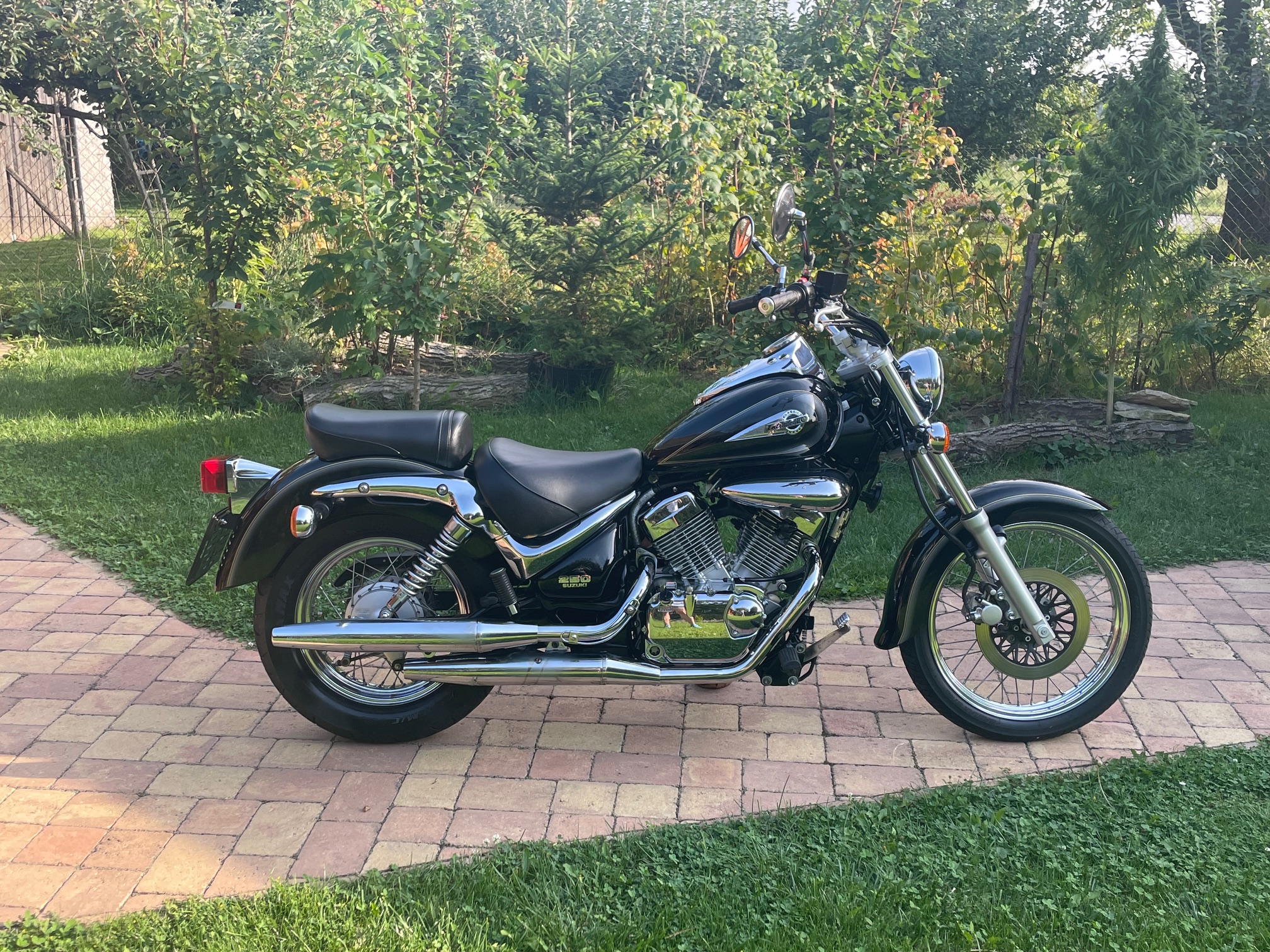 Suzuki VL 250 Intruder