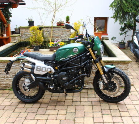 Benelli Leoncino 800 Trail
