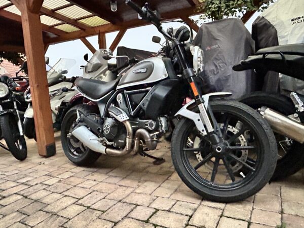 Ducati scrambler 500