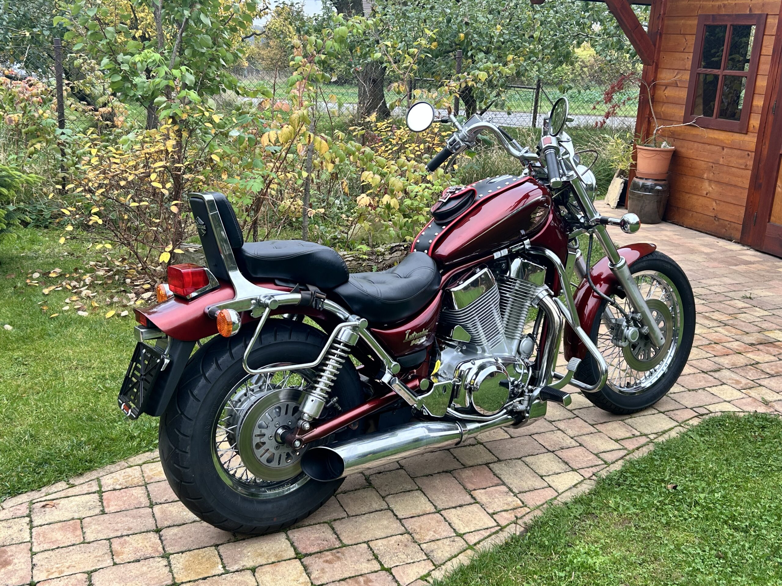 Suzuki VS1400 Intruder - Obrázek 11
