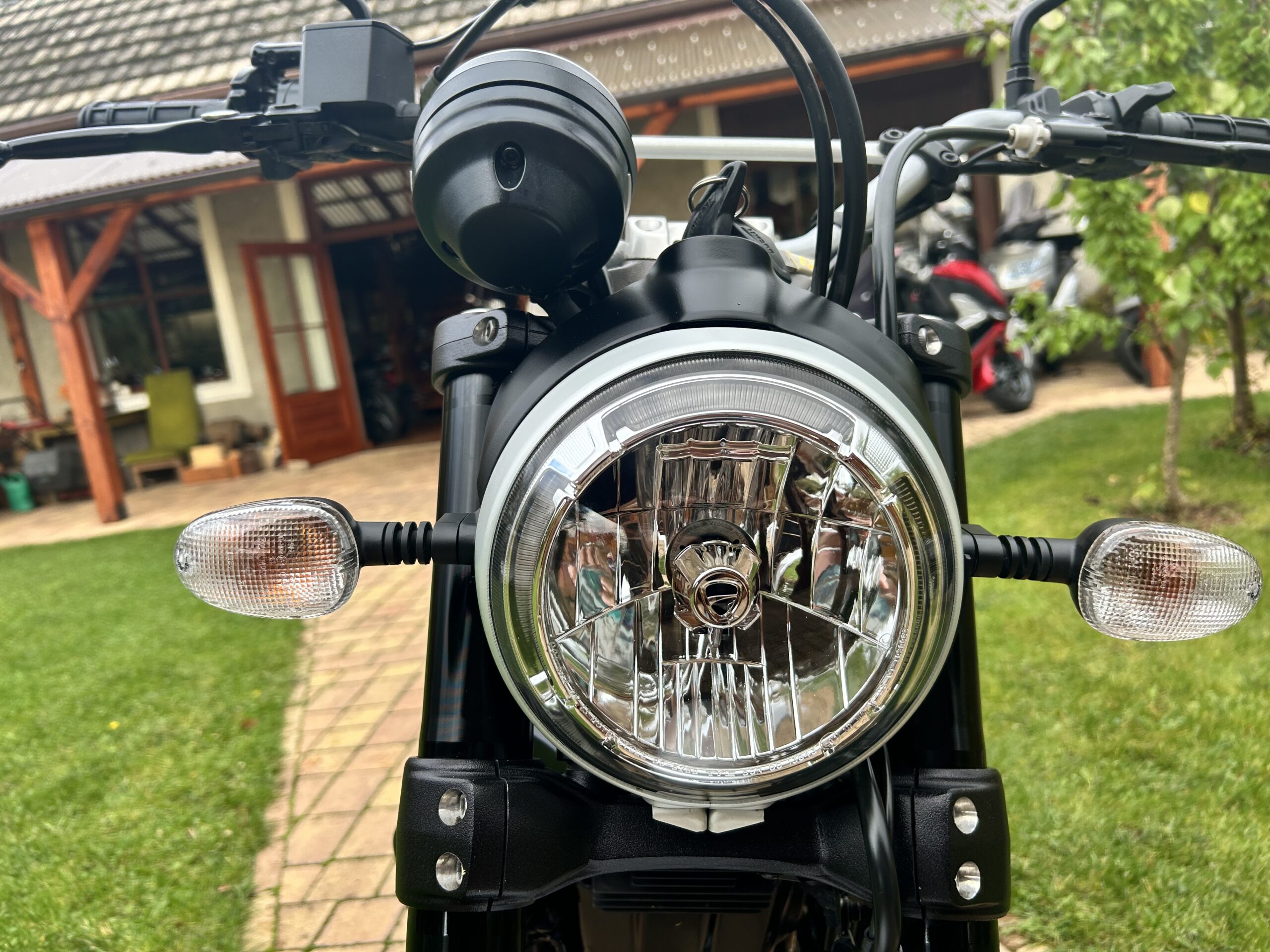 Ducati Scrambler 800A2E - Obrázek 11