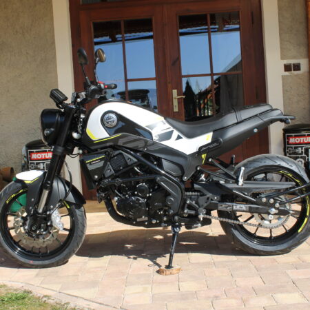 Benelli Leoncino 125