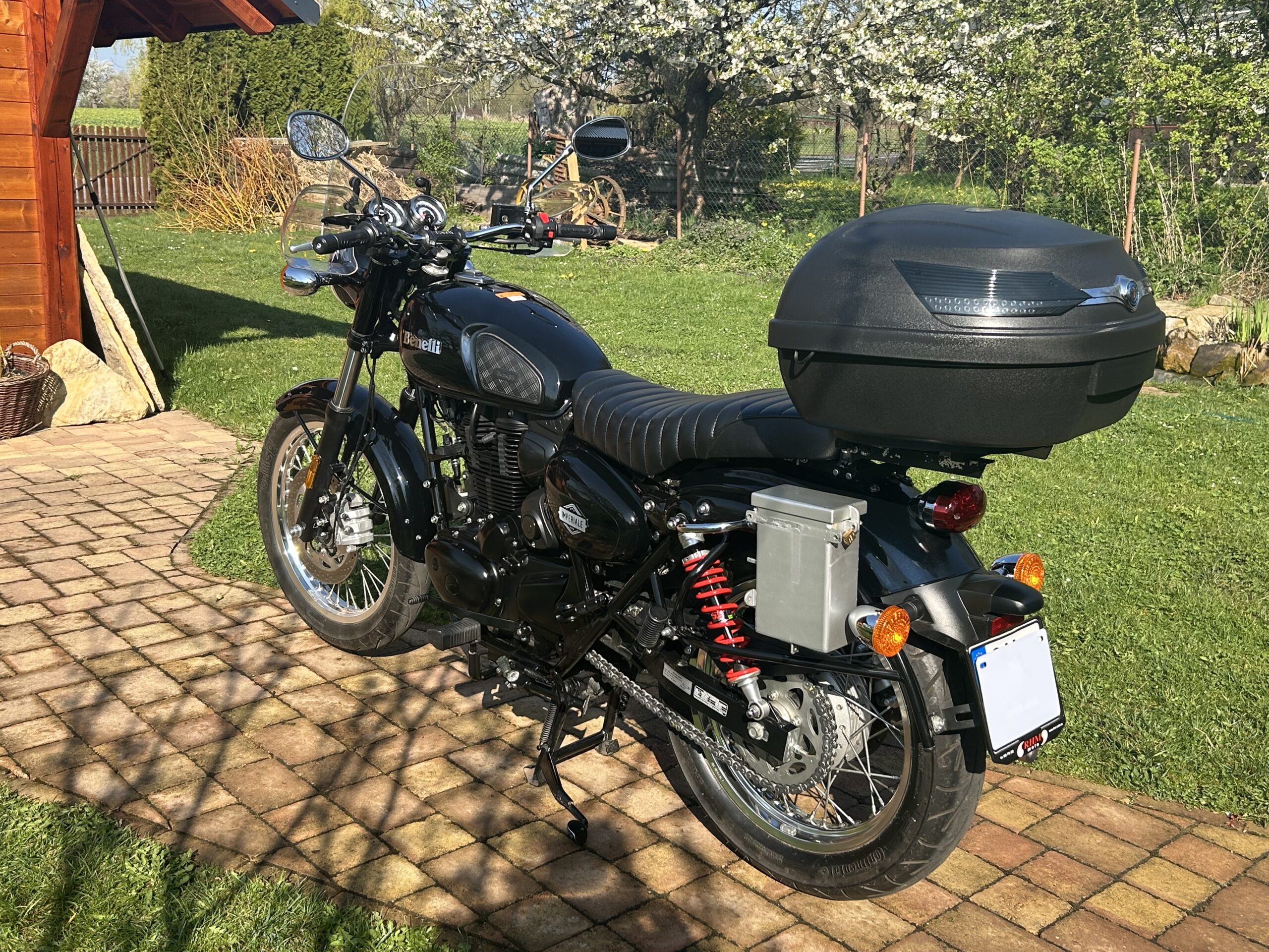 Benelli Imperiale 400 - Obrázek 4