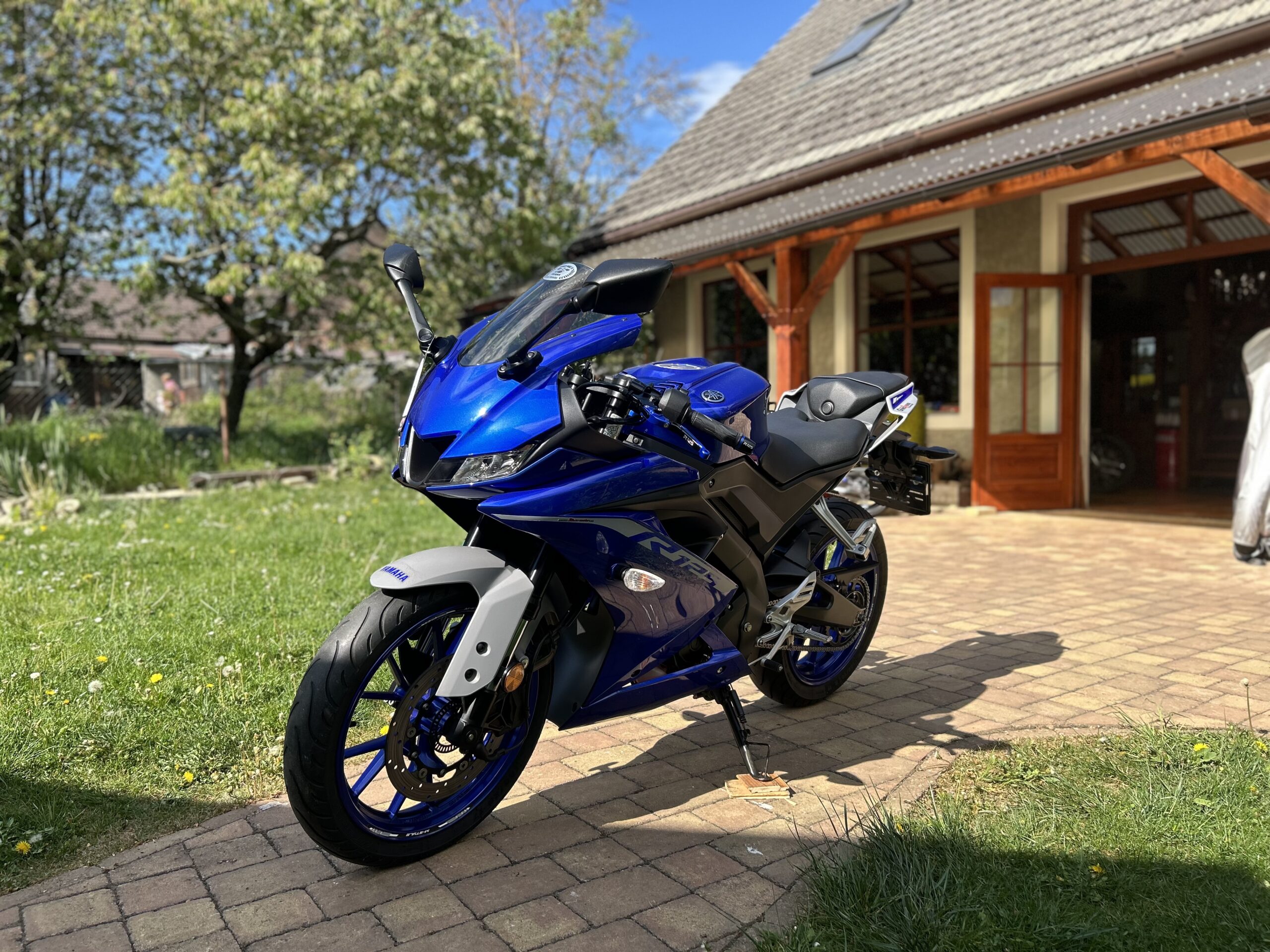 Yamaha YZF125R - Obrázek 2