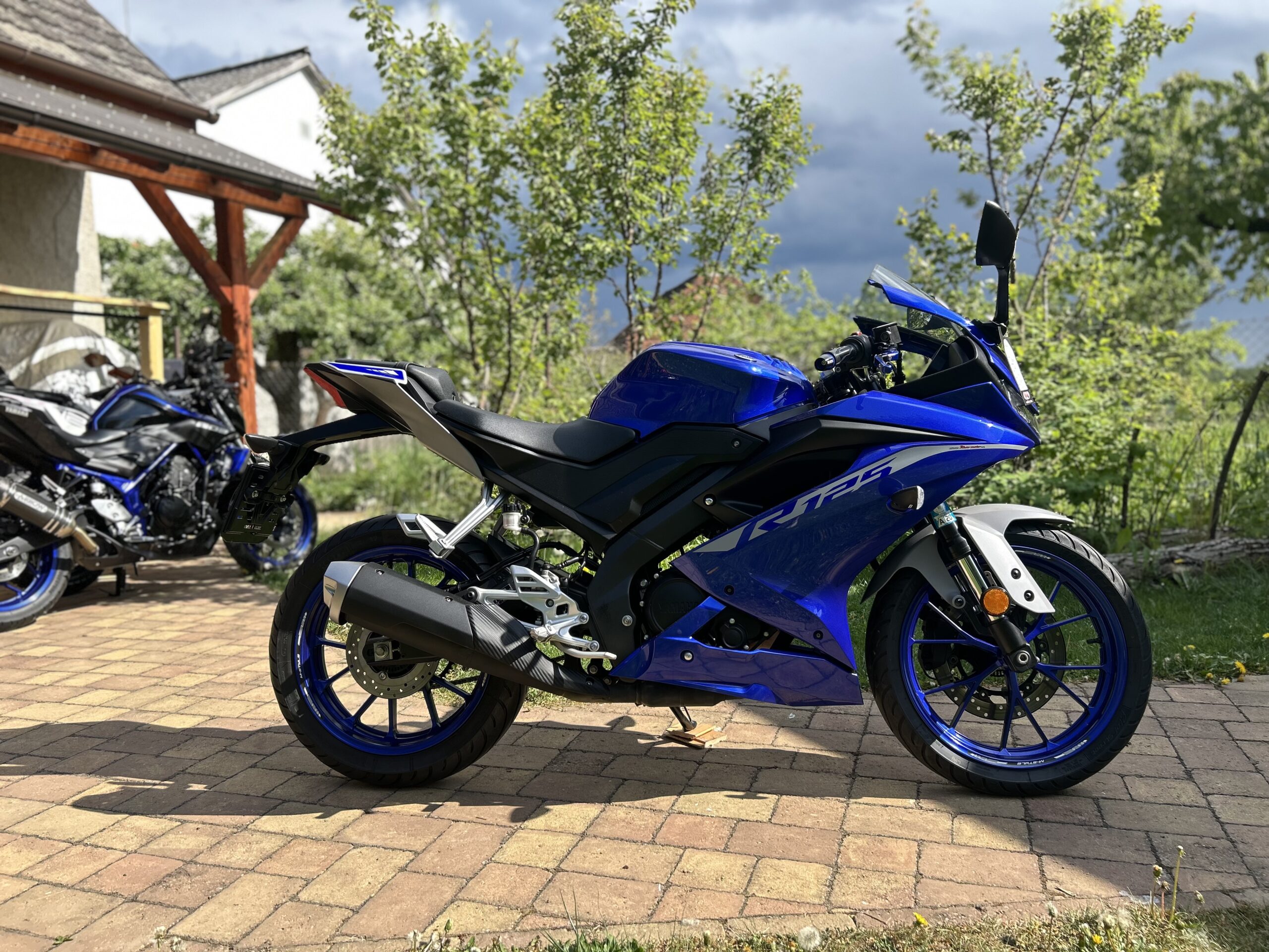 Yamaha YZF125R